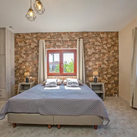 Stathatos Holiday home *